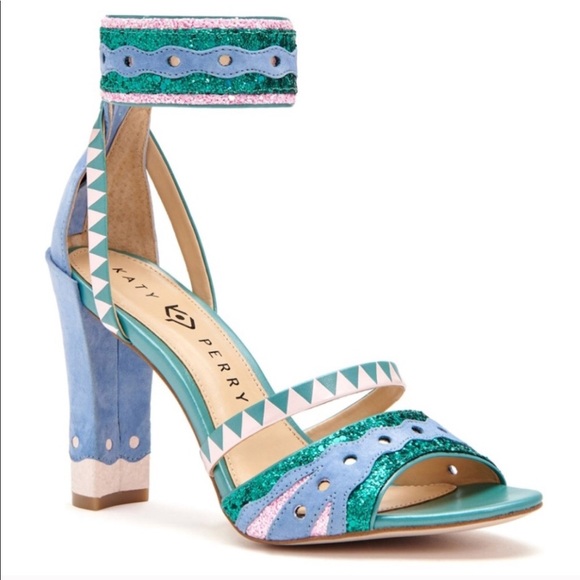 Mermaid Costume LIKE NEW 🍂👻 - Picture 5 of 8